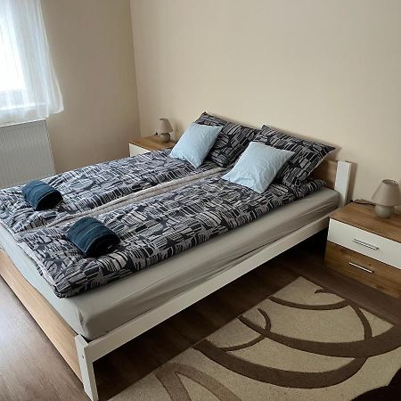 Albi Apartman Сегед Екстериор снимка
