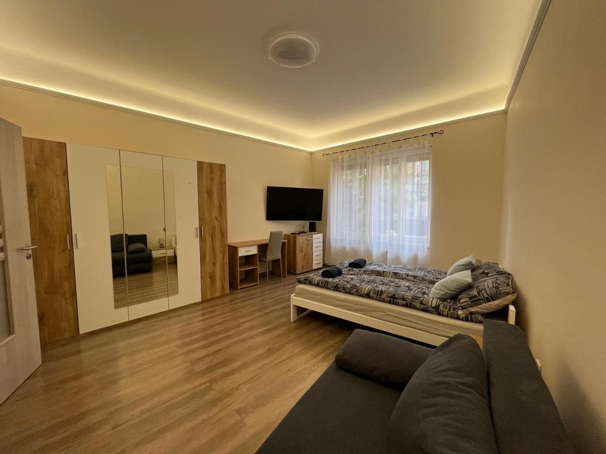 Albi Apartman Сегед Екстериор снимка