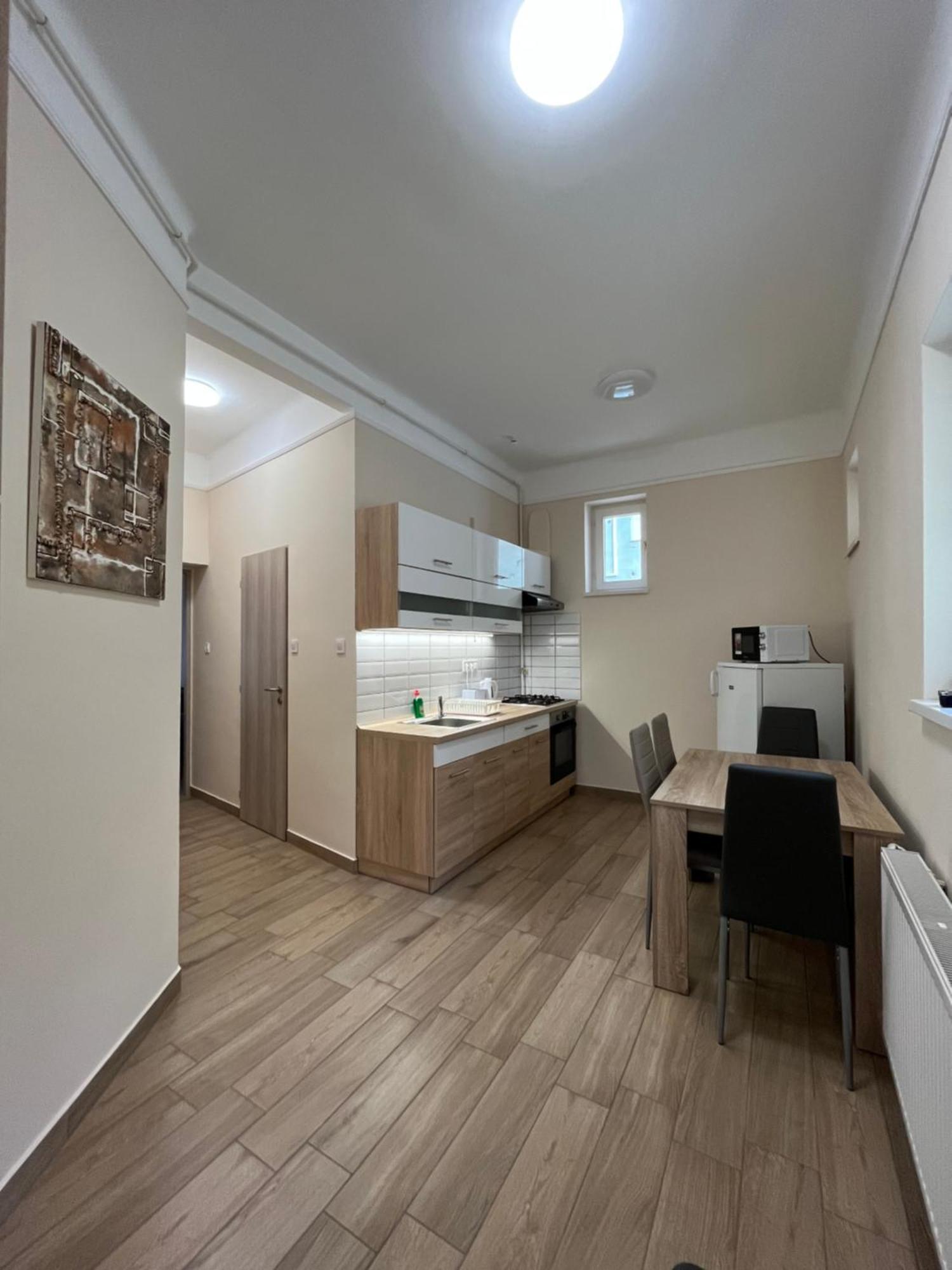 Albi Apartman Сегед Екстериор снимка