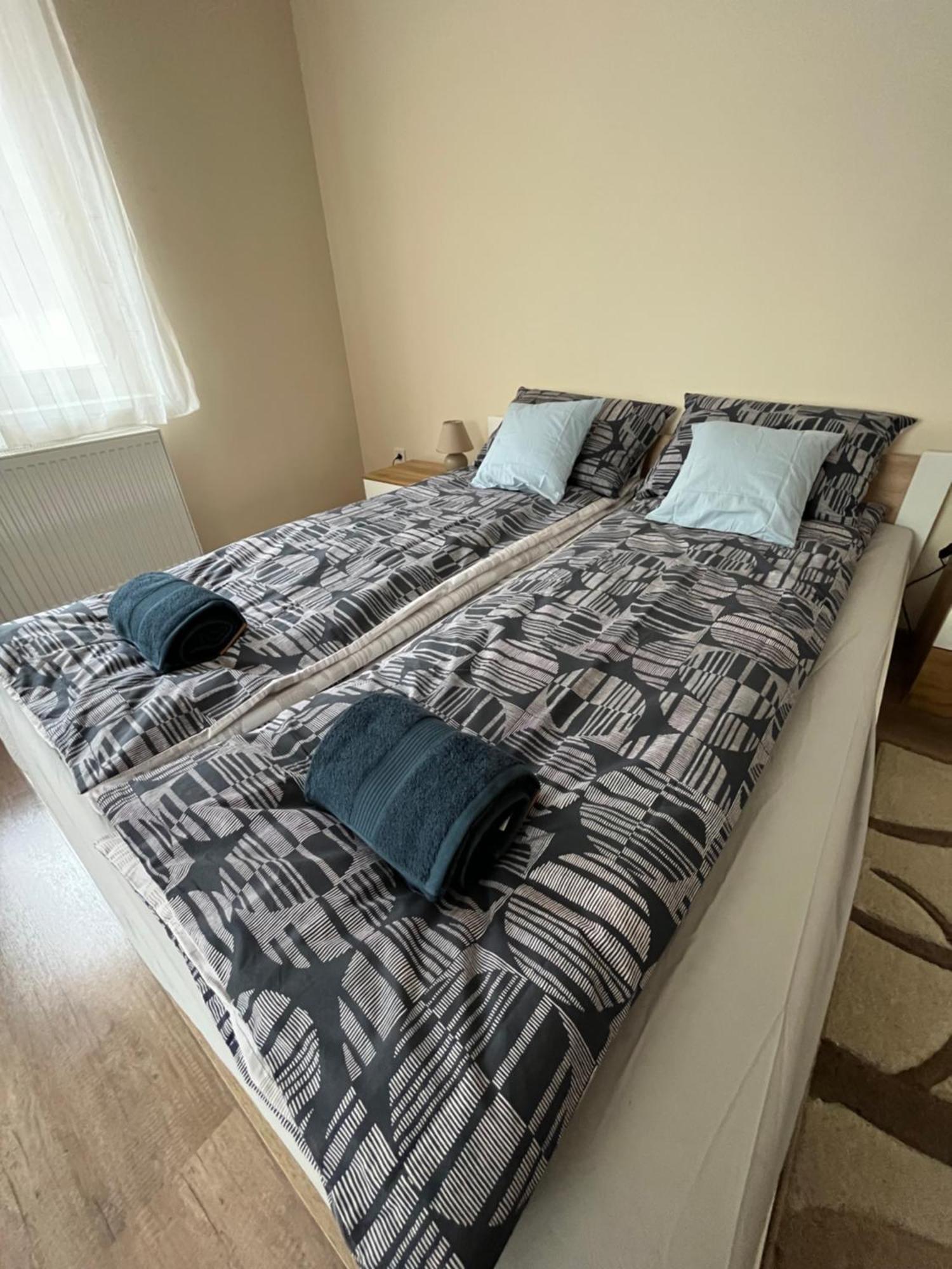 Albi Apartman Сегед Екстериор снимка